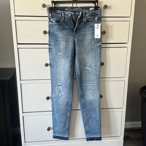 Beautiful Guess jeans NWT size 26